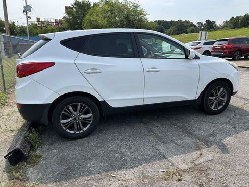 Used 2014 Hyundai Tucson GLS FWD image 2