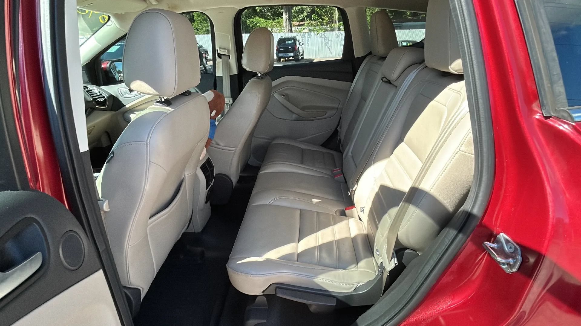 Used 2017 Ford Escape Titanium FWD image 16