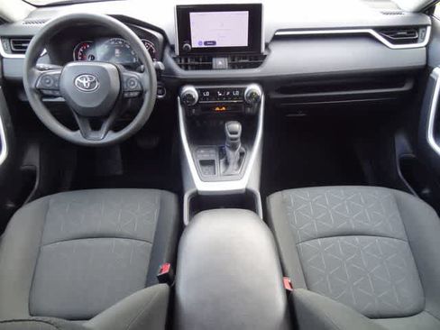 Used 2024 Toyota RAV4 XLE FWD image 12