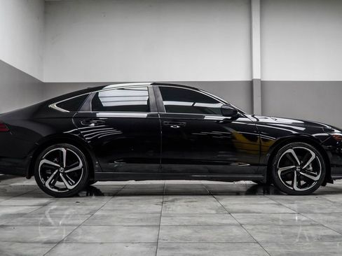Used 2023 Honda Accord Sport image 6