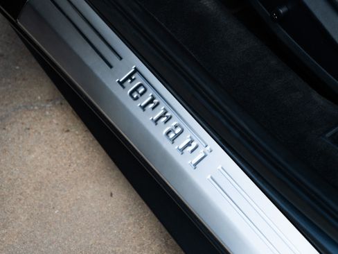 Used 2013 Ferrari 458 Italia Coupe RWD image 38