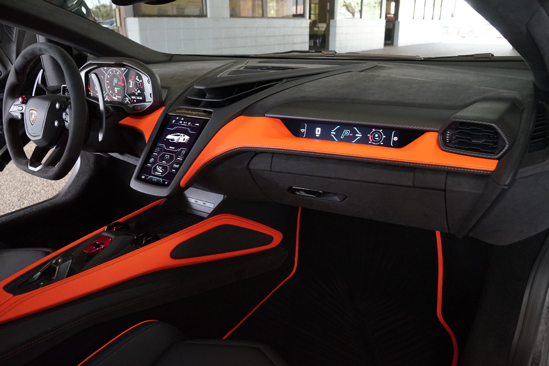 Used 2025 Lamborghini Revuelto AWD/4WD image 11