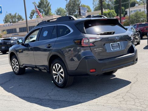 Used 2023 Subaru Outback Premium image 6