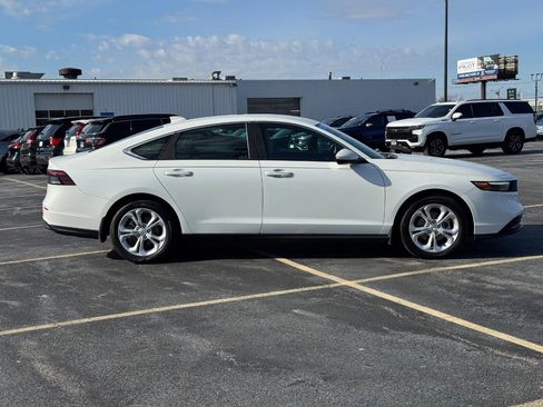 Certified 2024 Honda Accord LX image 3