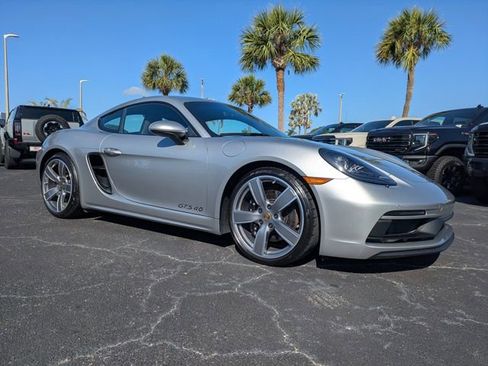 Used 2022 Porsche 718 Cayman GTS RWD image 2