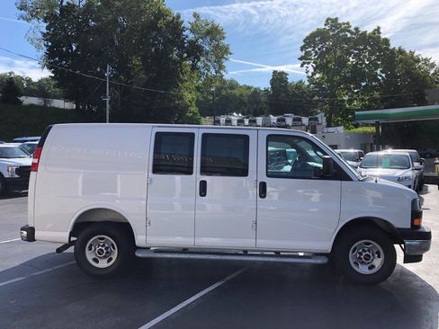 Used 2025 GMC Savana 2500 w/ Driver Convenience Package RWD image 7
