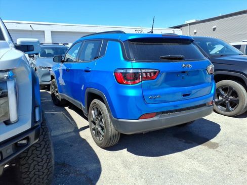 Used 2026 Jeep Compass Latitude w/ Quick Order Package 29K AWD/4WD image 3