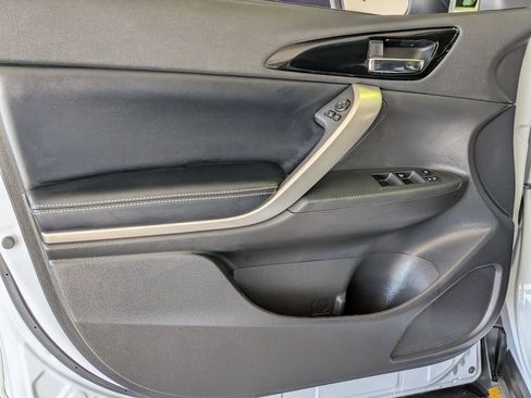 Used 2025 Mitsubishi Eclipse Cross AWD image 11