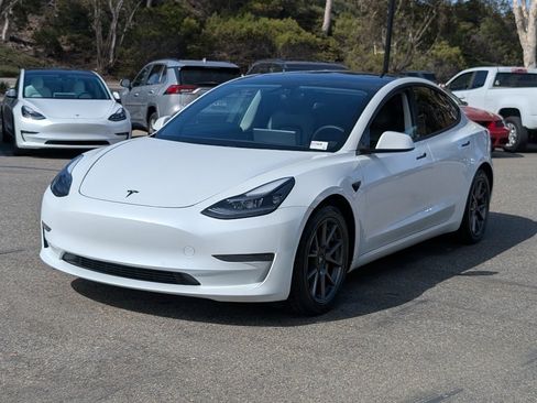 Used 2021 Tesla Model 3 Standard Range Plus RWD image 11
