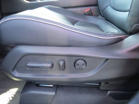 Used 2025 Honda Pilot Elite image 21
