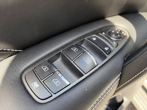 Used 2021 INFINITI QX80 Premium Select w/ All-Season Package AWD/4WD image 19