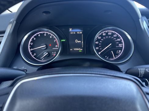 Used 2019 Toyota Camry SE image 19