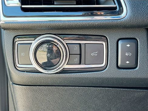 Used 2021 Lincoln Navigator Reserve image 8