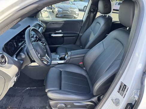 Used 2022 Mercedes-Benz GLB 250 image 15
