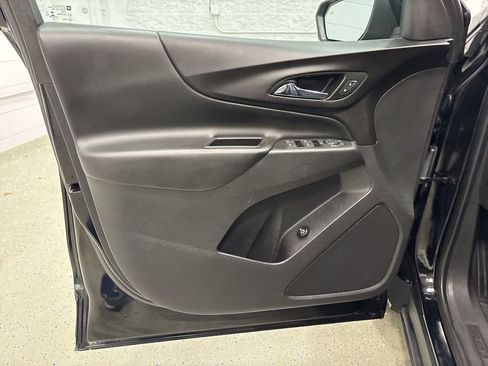 Used 2022 Chevrolet Equinox LT AWD/4WD image 14