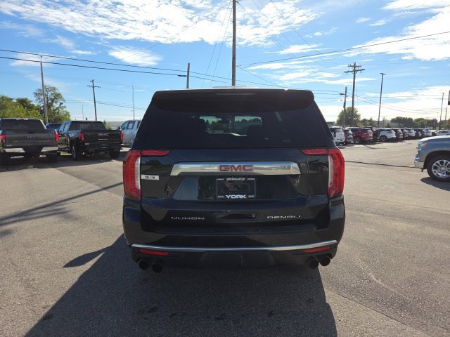 Used 2021 GMC Yukon Denali w/ Denali Premium Package AWD/4WD image 7