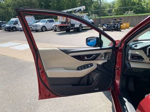 Certified 2025 Subaru Legacy Limited image 18