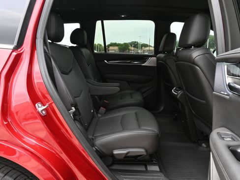 Used 2024 Cadillac XT6 Premium Luxury w/ LPO, Floor Liner Package FWD image 24