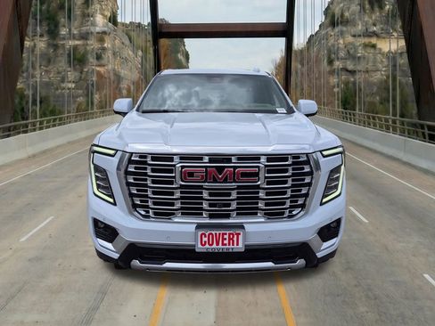 New 2026 GMC Yukon Denali w/ Sun & Power Step Package AWD/4WD image 2