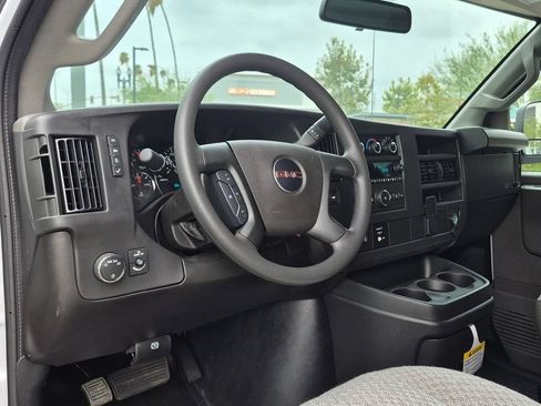 New 2026 GMC Savana 2500 w/ Driver Convenience Package RWD image 20