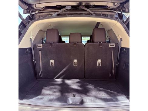 Used 2025 Nissan Pathfinder SV FWD image 32