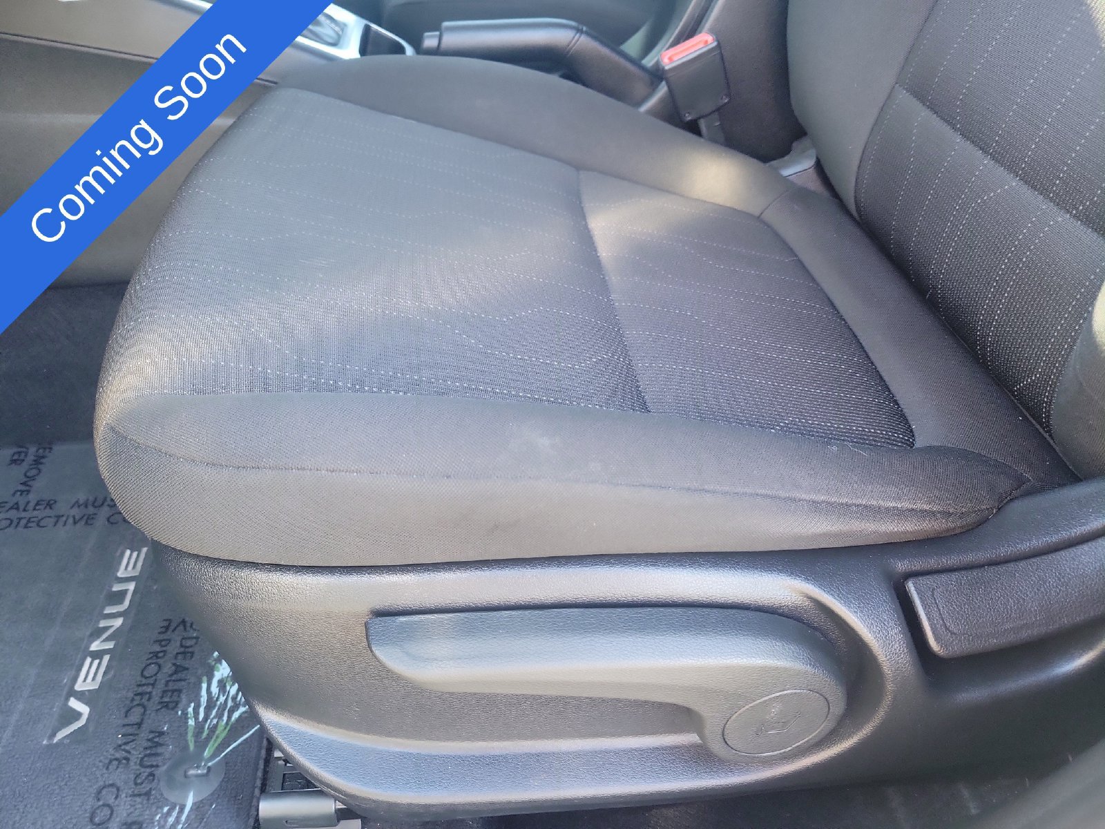 Certified 2025 Hyundai Venue SE FWD image 19