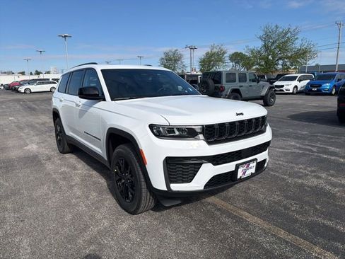 New 2026 Jeep Grand Cherokee L 4WD image 2