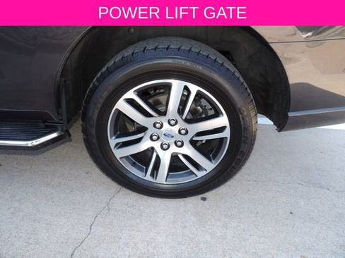 Used 2023 Ford Expedition XLT RWD image 19