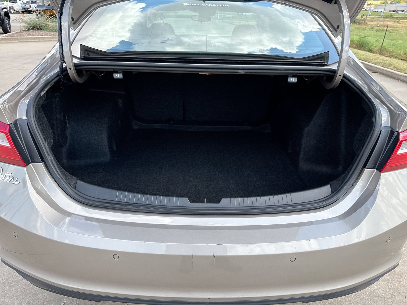 Used 2025 Chevrolet Malibu LT FWD image 21