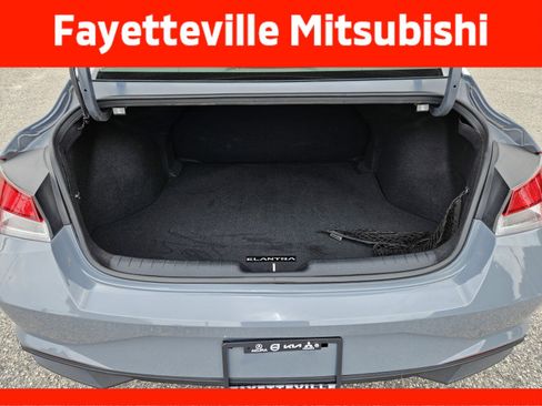 Used 2023 Hyundai Elantra SEL FWD image 17