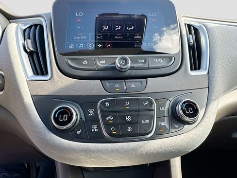 Used 2023 Chevrolet Malibu LT image 28