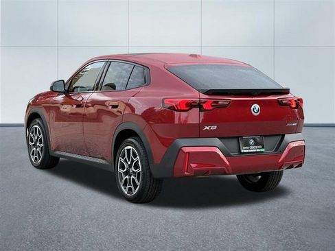 Certified 2025 BMW X2 xDrive28i w/ Convenience Package image 9