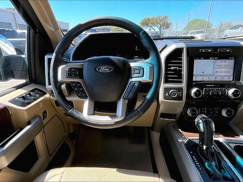Used 2017 Ford F150 Lariat image 6