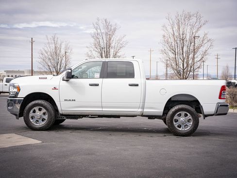 Used 2023 RAM 2500 Big Horn w/ Cold Weather Group image 10