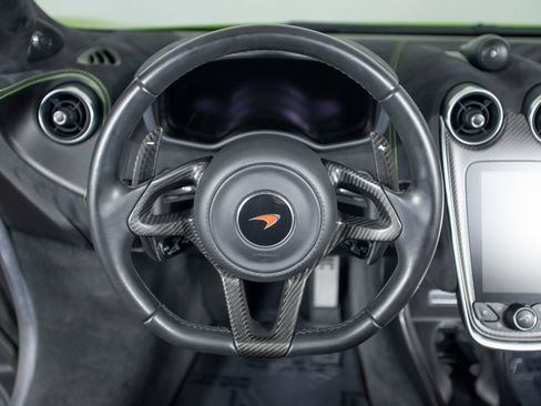 Used 2018 McLaren 570S Spider RWD image 40