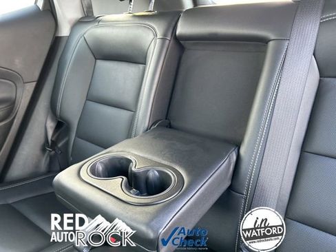 Used 2024 GMC Terrain SLT image 14