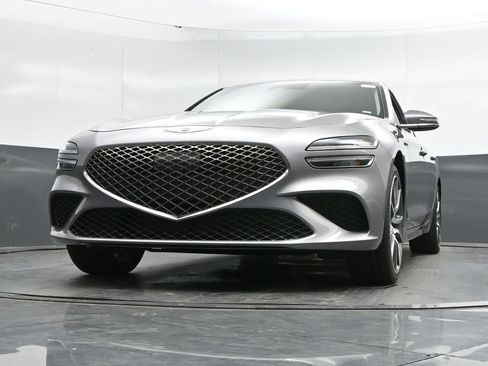 Used 2025 Genesis G70 2.5T AWD/4WD image 45