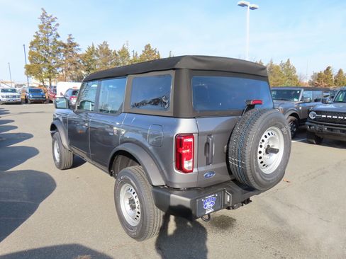 New 2025 Ford Bronco 4-Door image 6