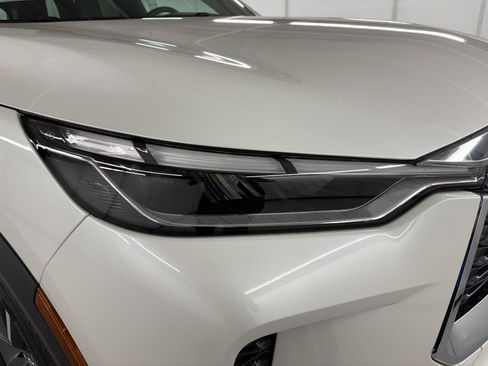 Used 2025 INFINITI QX60 Luxe FWD image 11
