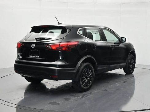 Used 2018 Nissan Rogue Sport S FWD image 5