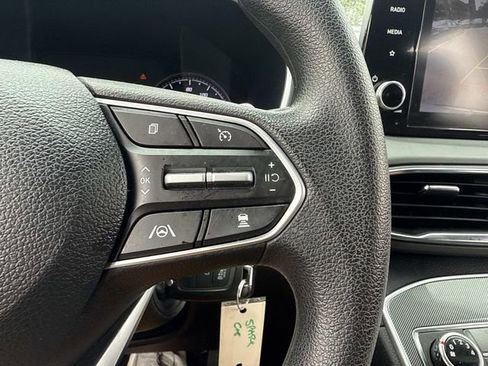 Used 2023 Hyundai Santa Fe SE image 28