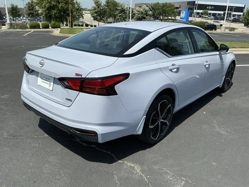 Used 2025 Nissan Altima 2.5 SR AWD/4WD image 3