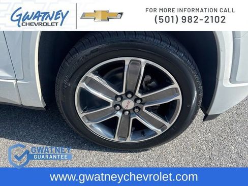 Used 2019 GMC Acadia Denali w/ Technology Package FWD image 12