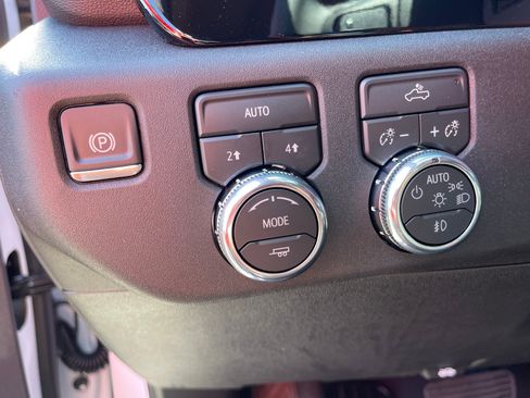 New 2026 GMC Sierra 1500 Elevation image 11