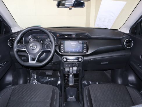 Used 2021 Nissan Kicks SV image 25