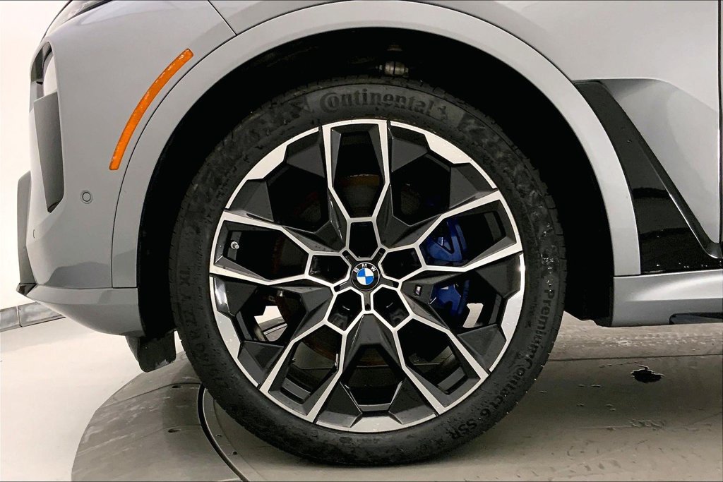 Certified 2024 BMW X7 M60i w/ Executive Package AWD/4WD image 8