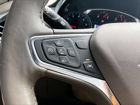 Used 2017 Chevrolet Malibu LT w/ Leather Package FWD image 12