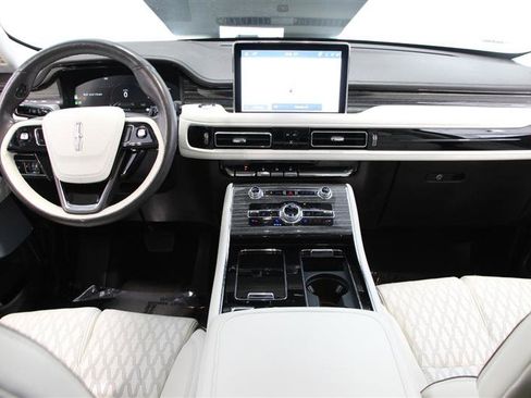 Used 2023 Lincoln Aviator Black Label w/ Class IV Trailer Tow Package image 19