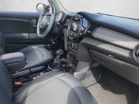 Used 2019 MINI Cooper 2-Door Hardtop w/ Storage Package image 21