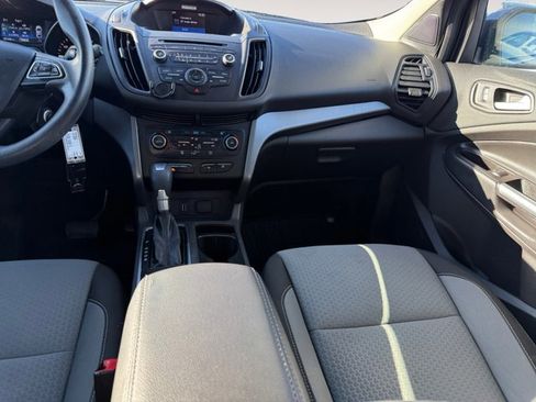 Used 2017 Ford Escape SE image 12